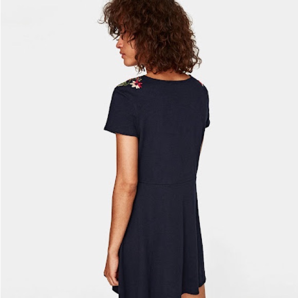 ZARA Navy Floral-Embroidered V-Neck Fit & Flare Dress - Picture 2 of 5